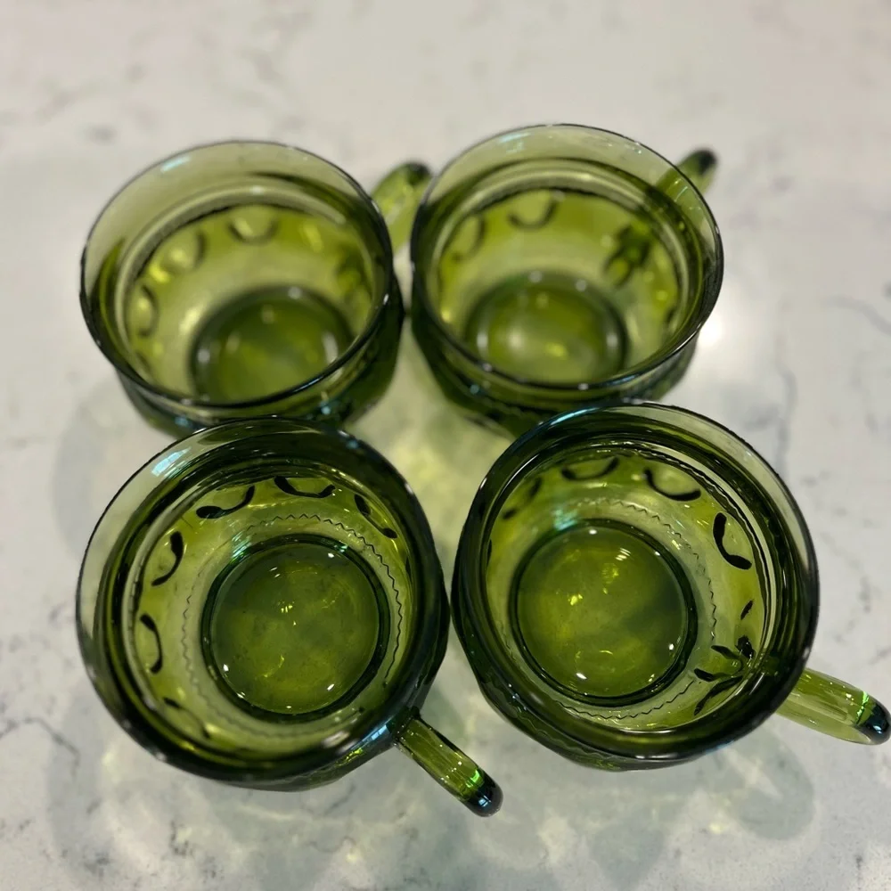 Tiara green thumbprint cups